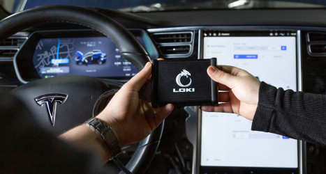 LOKI: оборудование для диагностики автомобилей Tesla